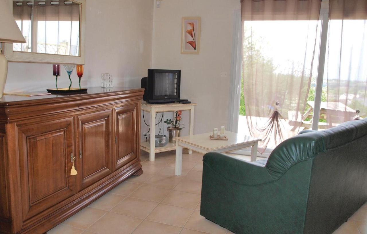 2 Bedroom Nice Home In Plestin Les Greves Exterior photo